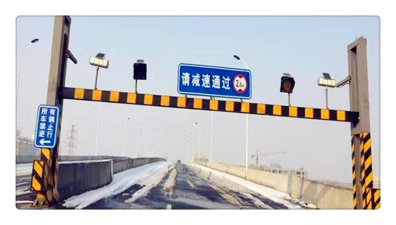 焦作一辆救护车竟被限高杆拦下过不去，咋回事？